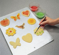 200x188 Painting Cookies With Egg Yolk Howstuffworks - Painting Cookies