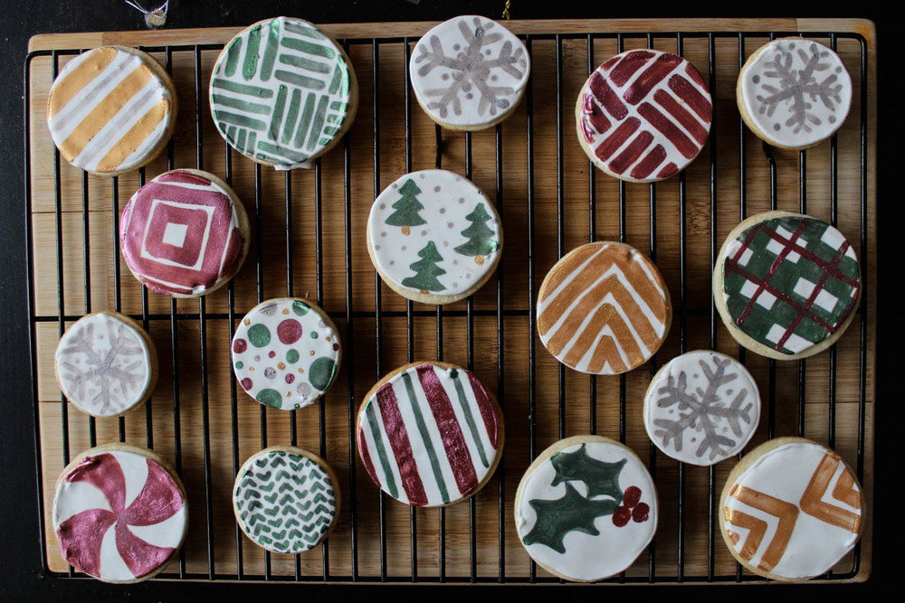 1000x667 Festive Holiday Recipe - Painting Cookies