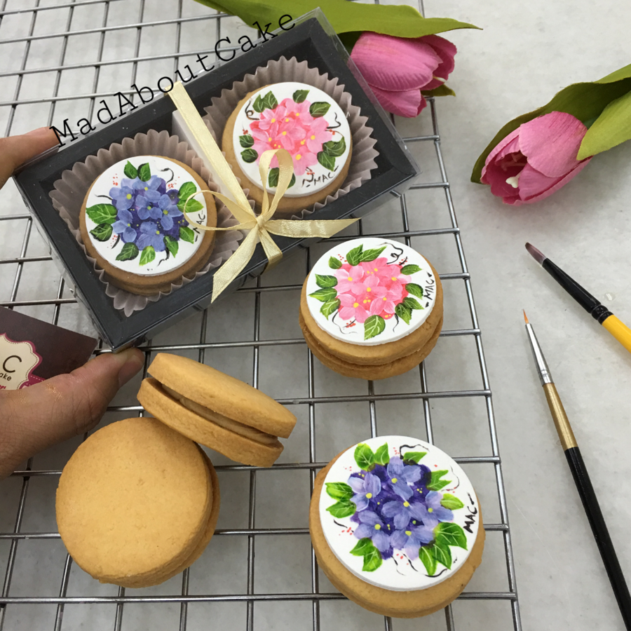 900x900 Hand Painting Cookies - Painting Cookies