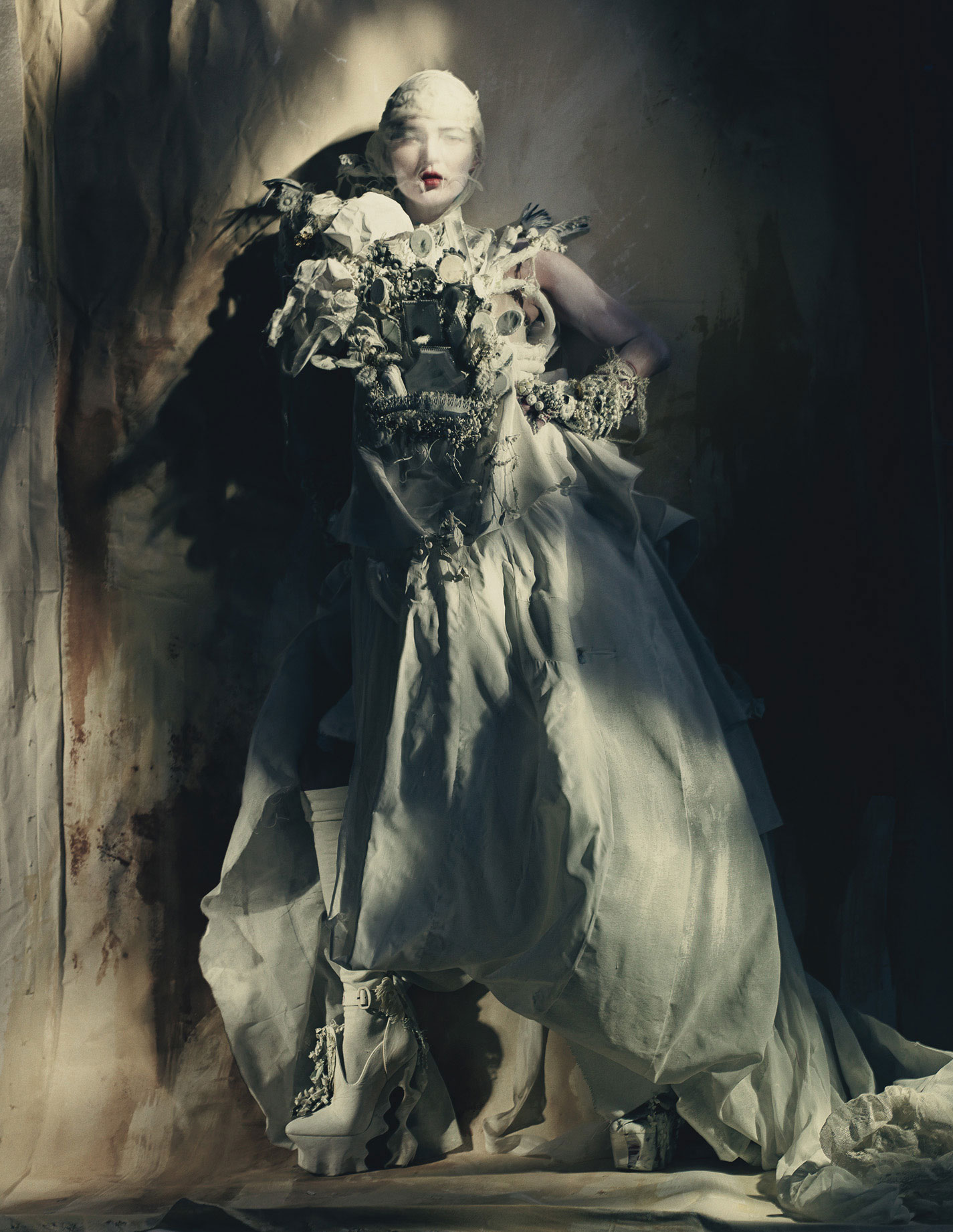 1425x1842 The Art Of Dress Kate Moss As The Painted Lady, W Magazine, March - Painting Couture