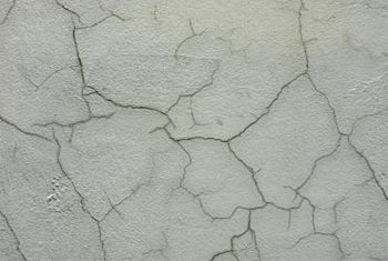 350x235 How To Paint A Cracked Wall Effect Home Guides Sf Gate - Painting Cracking On Walls