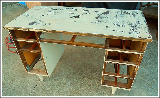 664x410 Painted Desk - Painting Desk