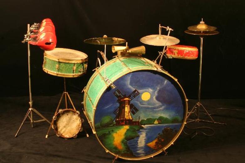 782x521 See The Beautiful, Hand Painted, Vintage Drum Kits Of The 20s And 30s - Painting Drum