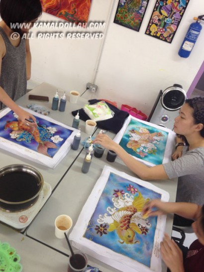 410x546 Kamal Arts Ltd Batik Painting - Painting For Elderly