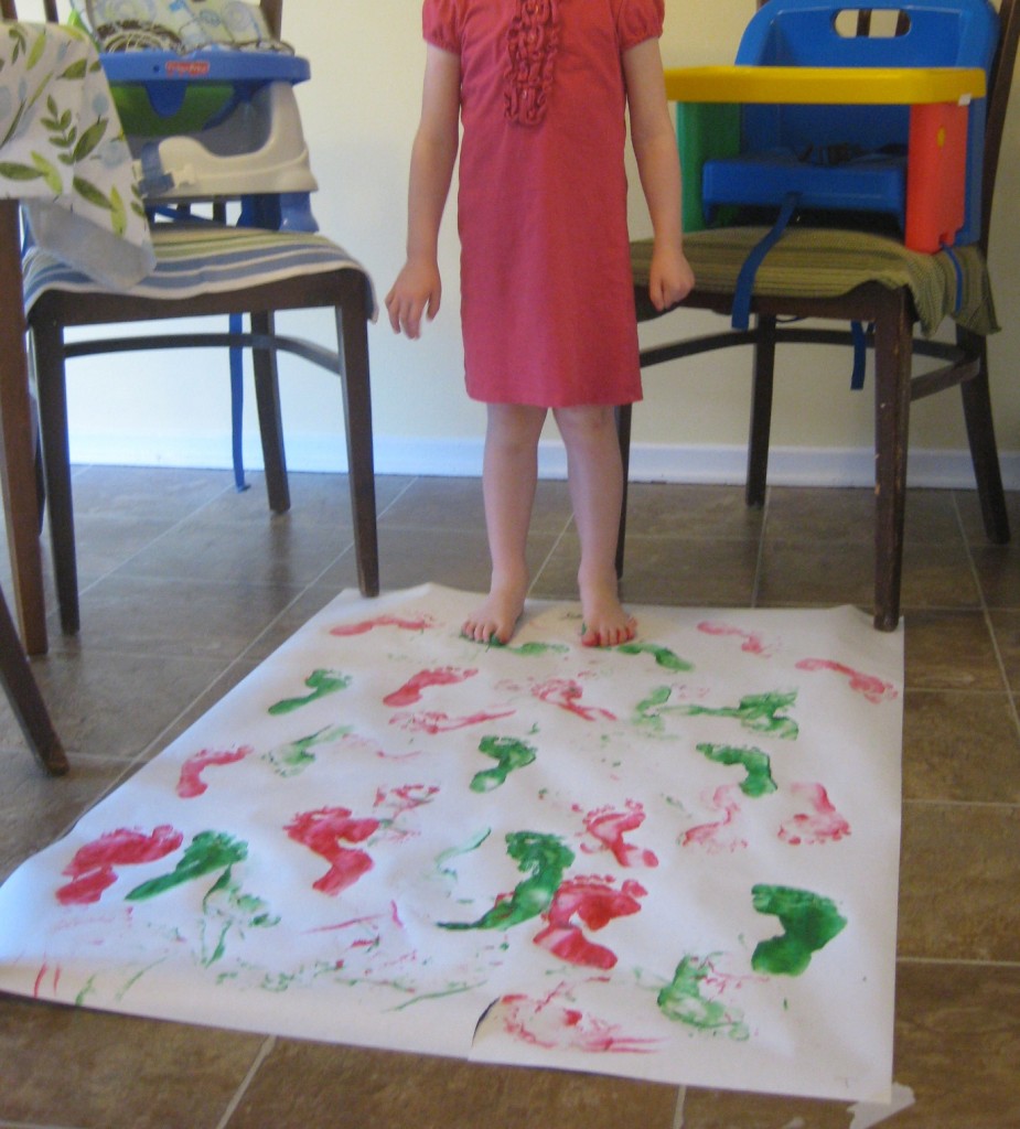 925x1024 How To Paint With Small Children (Mess Free!) - Painting For Small Kids