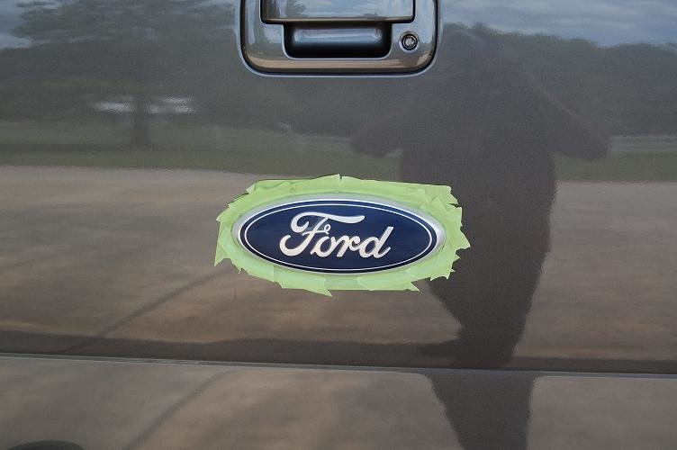 752x500 How To Paint Black Out Badges W Dsg Inlays (Pics) - Painting Ford Emblems