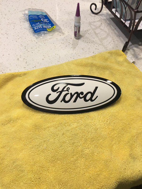 600x800 Painted Emblems - Painting Ford Emblems