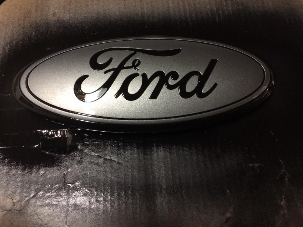 994x745 Painted My Ford Emblem! - Painting Ford Emblems
