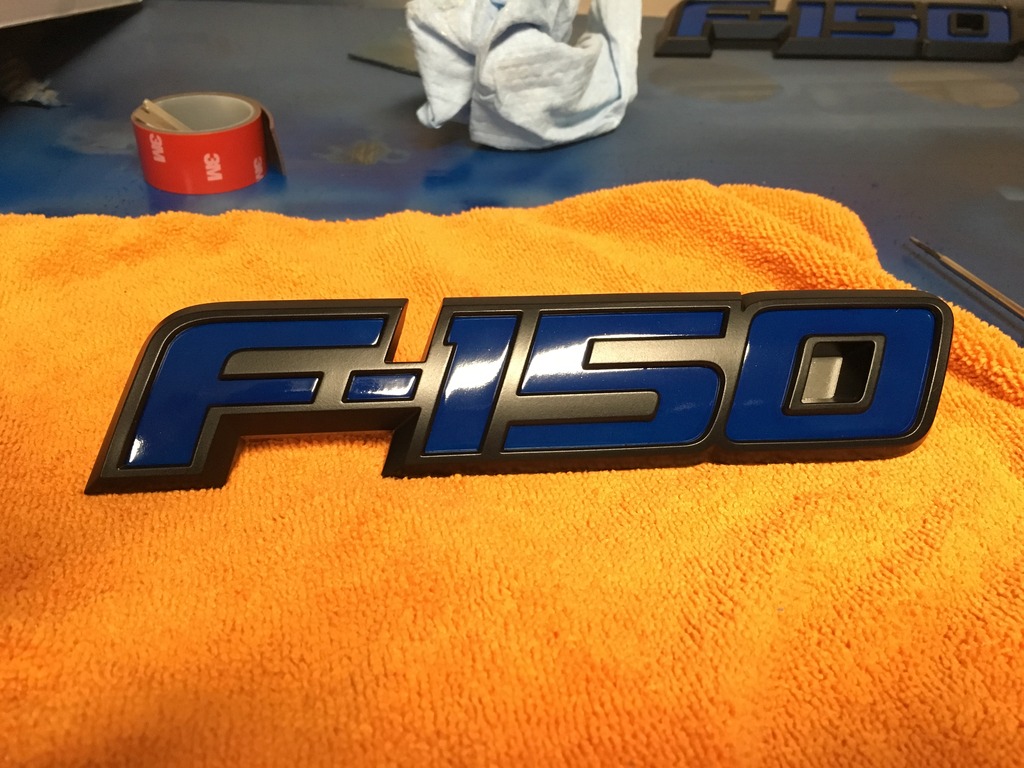 1024x768 Emblem Re Paint - Painting Ford Emblems