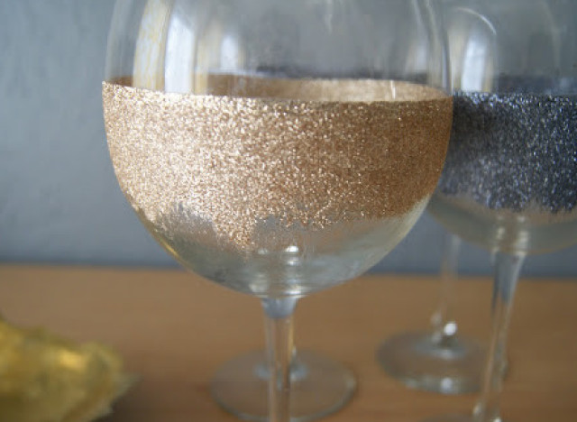 640x468 Nail Polish Glass Art Splendid Wedding Company - Painting Glasses With Nail Polish