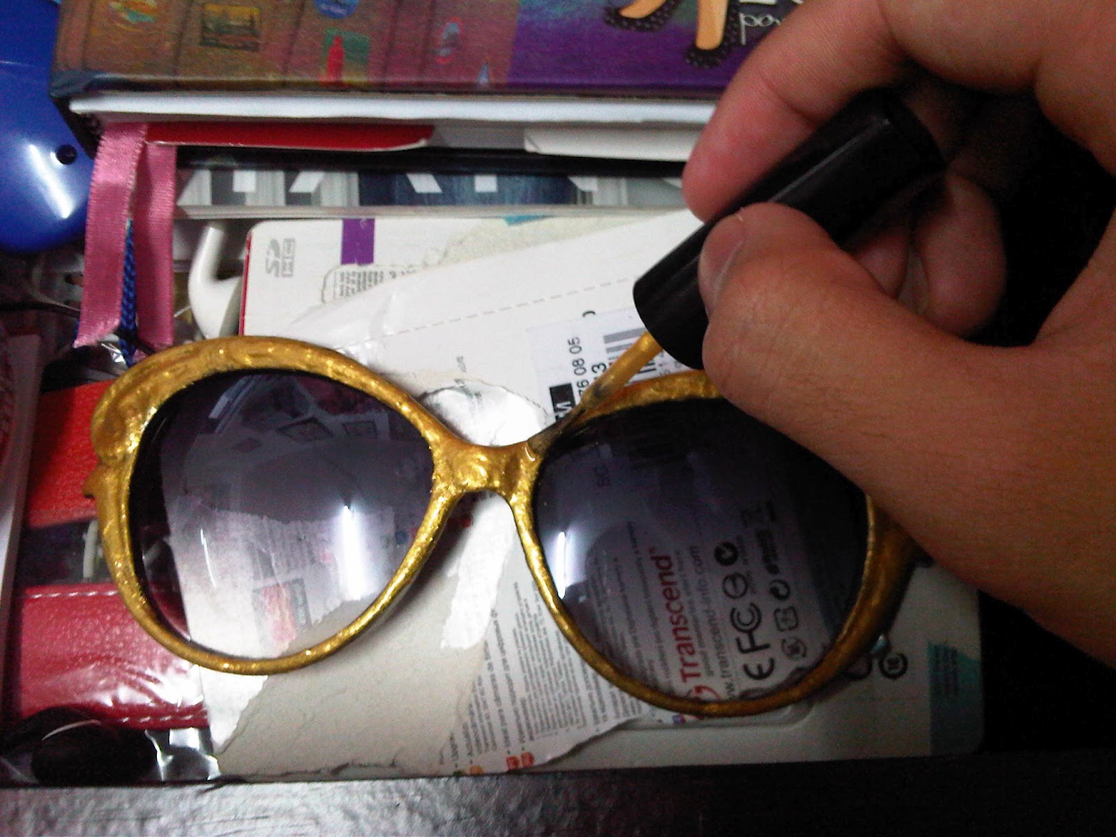 1600x1200 The Passion For Fashion Diy Miu Miu Glitter Sunglasses - Painting Glasses With Nail Polish