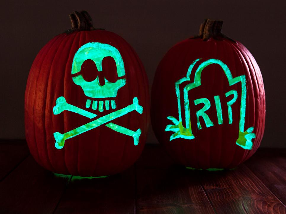 966x725 Unique Halloween Pumpkin Decorating Ideas Diy - Painting Halloween Pumpkins