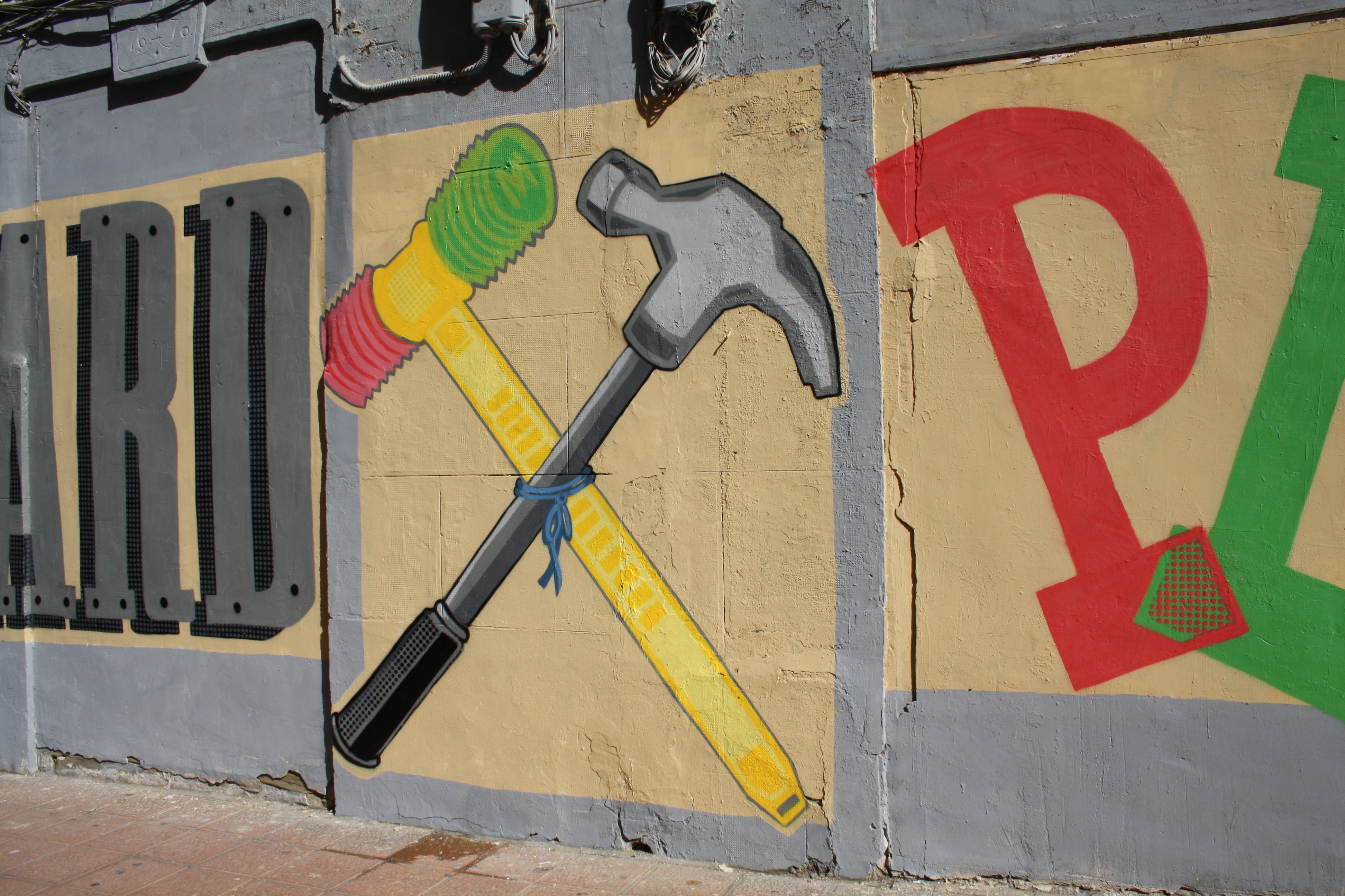 3888x2592 Free Images Number, Wall, Sign, Hammer, Color, Yellow, Graffiti - Painting Hammer