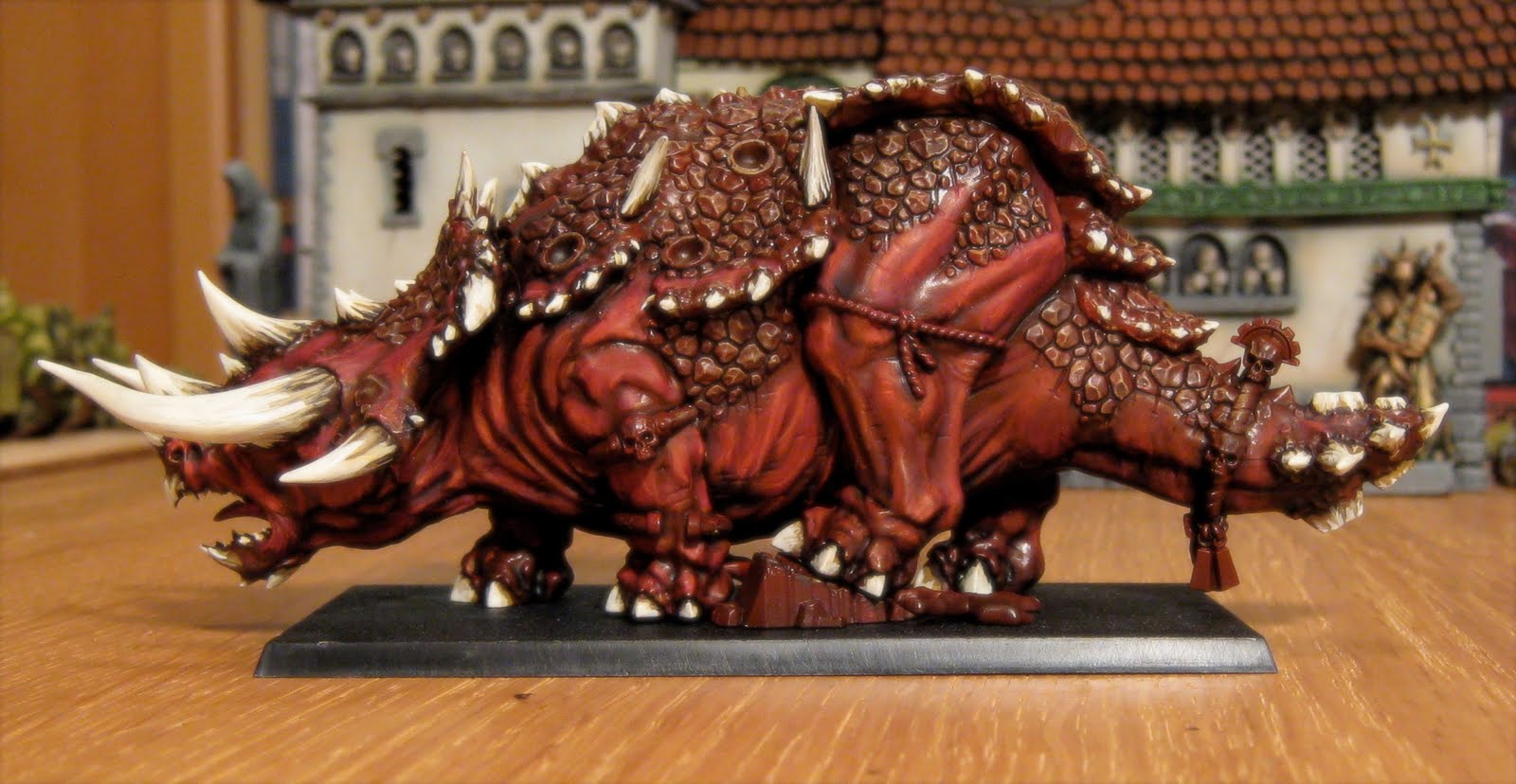 1600x828 Kevin's Miniatures Amp Hobby Table Stegadon Wip Part I - Painting Horns
