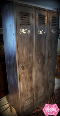 236x453 To Hold Brooms, Vaccum, And Mob In Kitchen Corner ( Along - Painting Locker