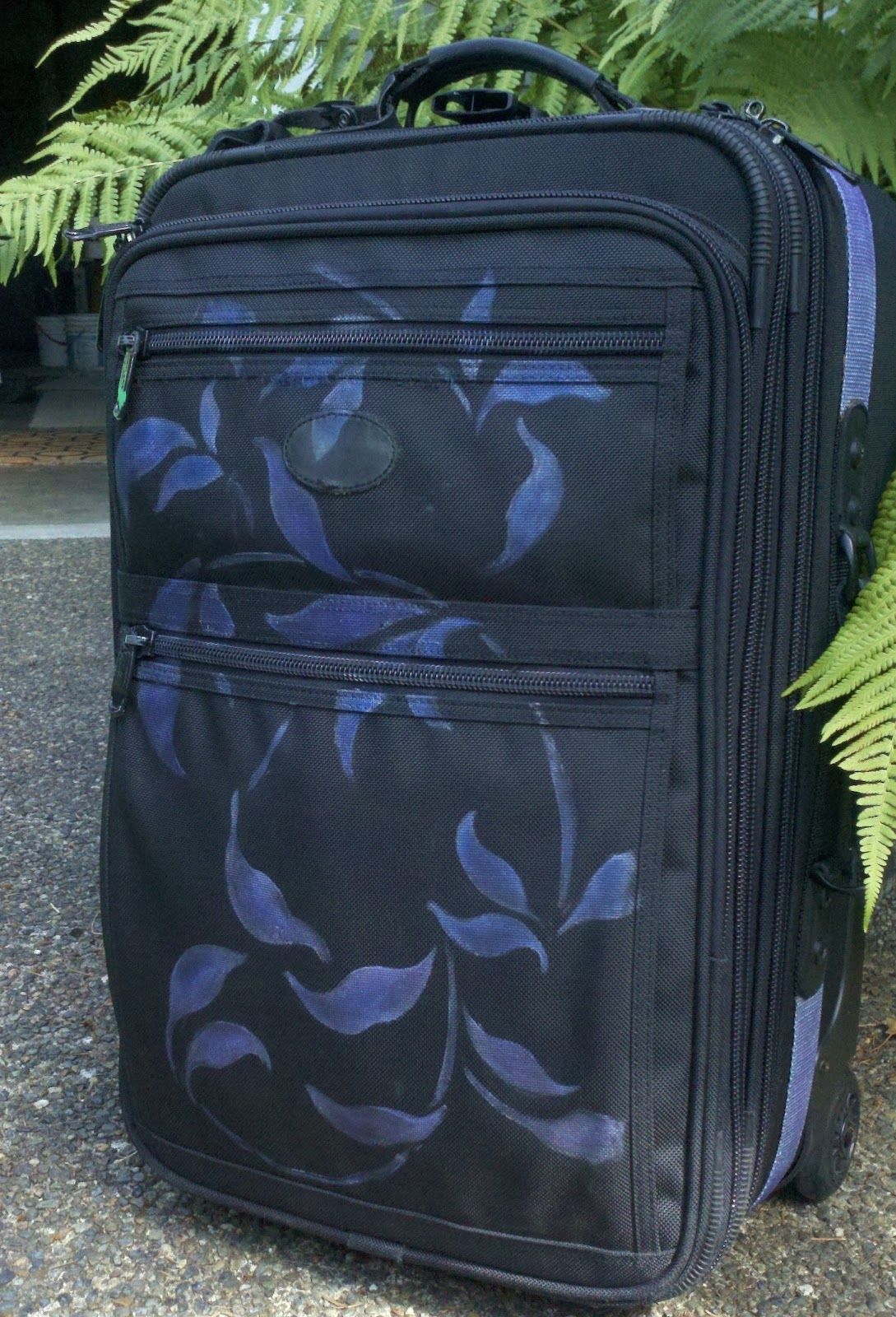 1089x1600 Painting Luggage - Painting Luggage