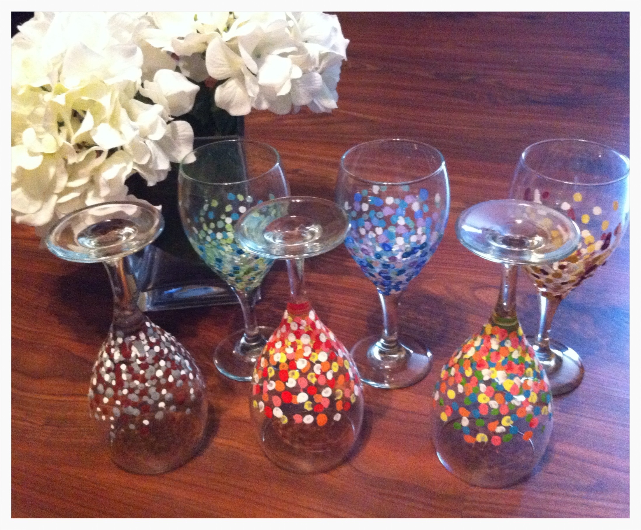 2198x1817 Mother's Day Hand Painted Wine Glasses Famille De Louisiane - Painting Martini Glasses
