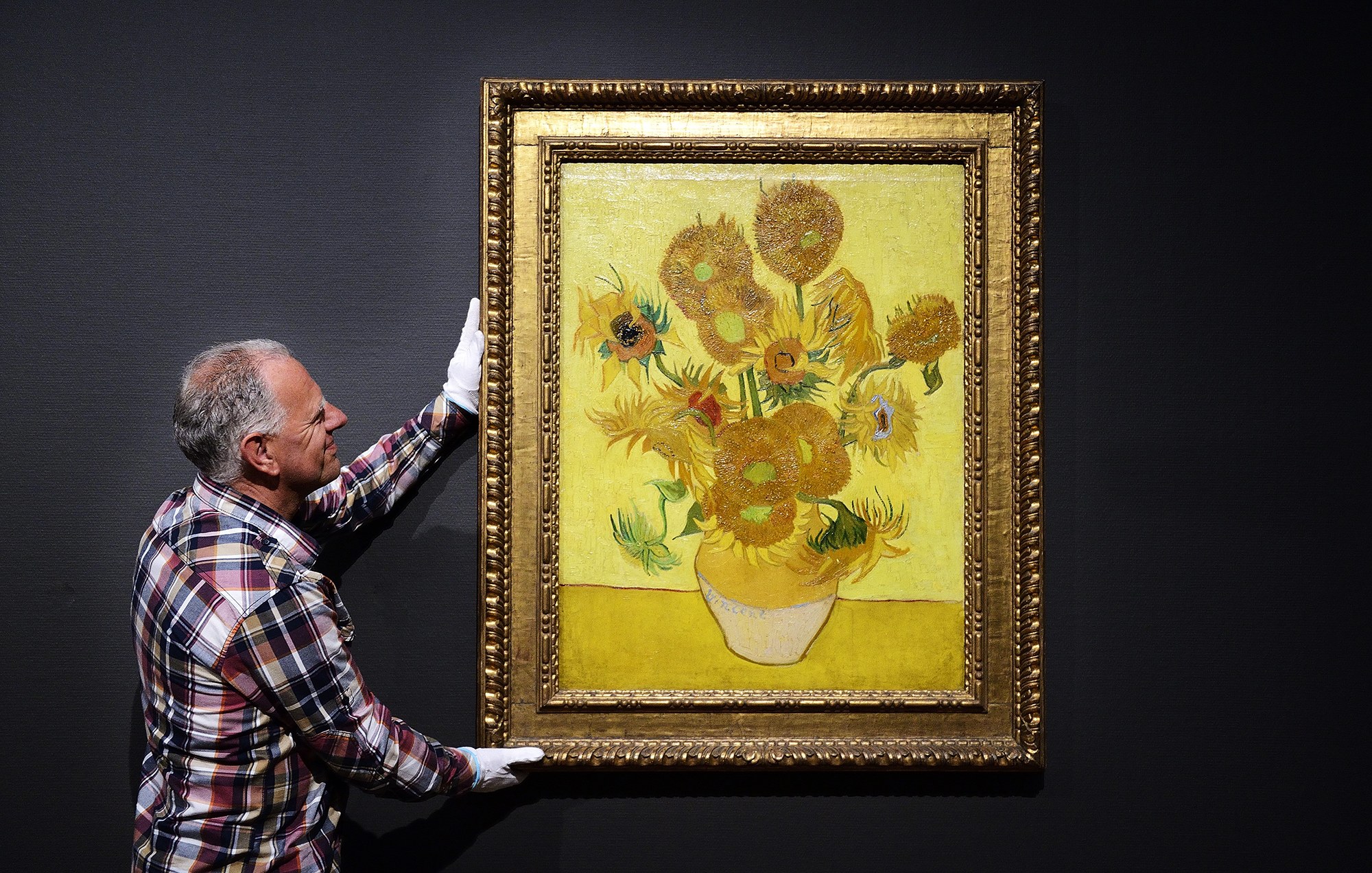 2000x1272 Museums Are Using Leds To Protect And Prettify Paintings Wired - Painting Museum