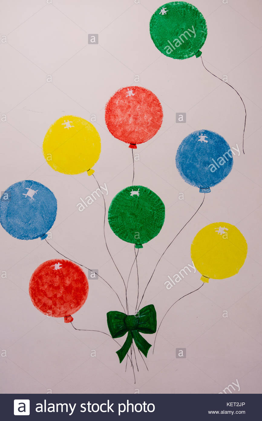 866x1390 Painting Of Balloons On The Door Of A Child's Room Stock Photo - Painting Of Balloons