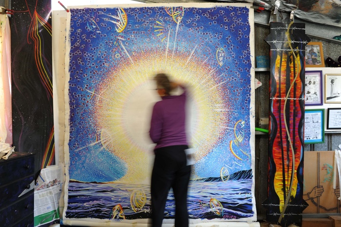 700x466 Painting. Process And Practice - Painting On Unstretched Canvas