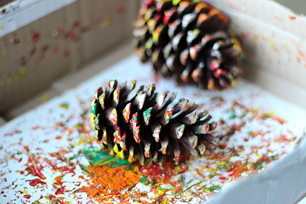 600x400 Pinecone Painting - Painting Pine Cones