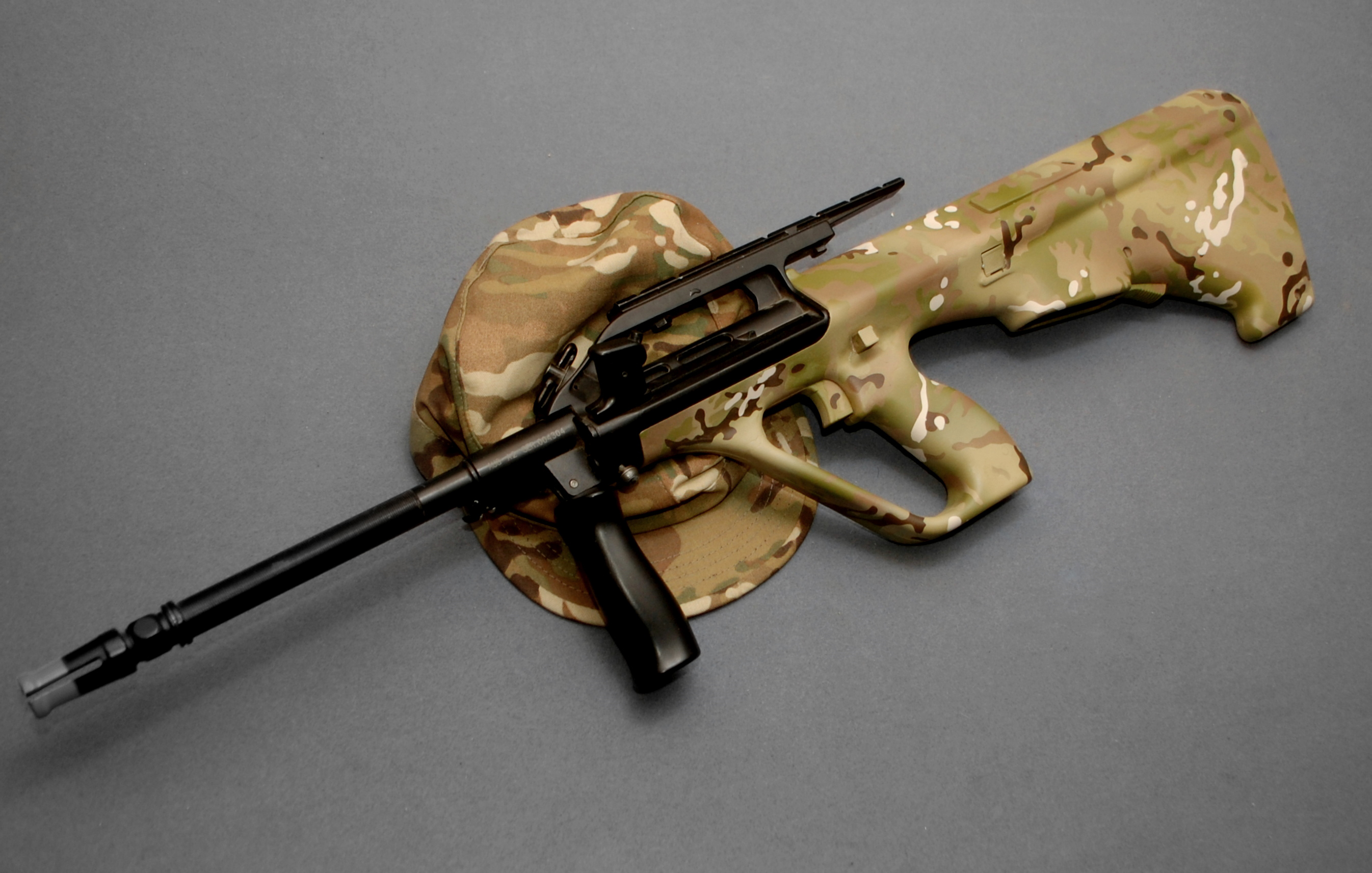 2692x1713 Mutinous Creations - Painting Pistol