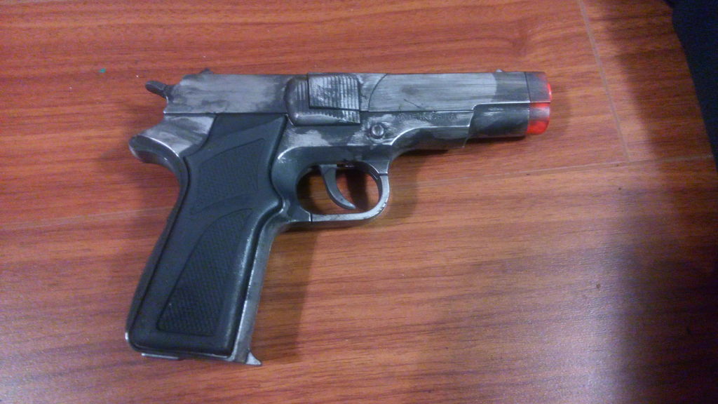 1024x576 Painting A Cap Gun To Look Metal 3 Steps - Painting Pistol