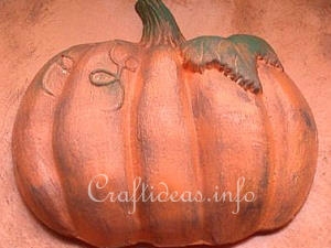 300x225 Free Craft Instructions! Make Plaster Of Paris Castings - Painting Plaster Of Paris