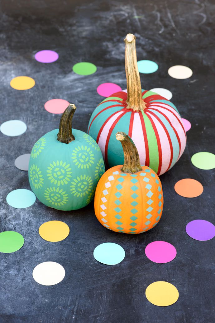 690x1034 30 Pumpkin Painting Ideas - Painting Pumpkins