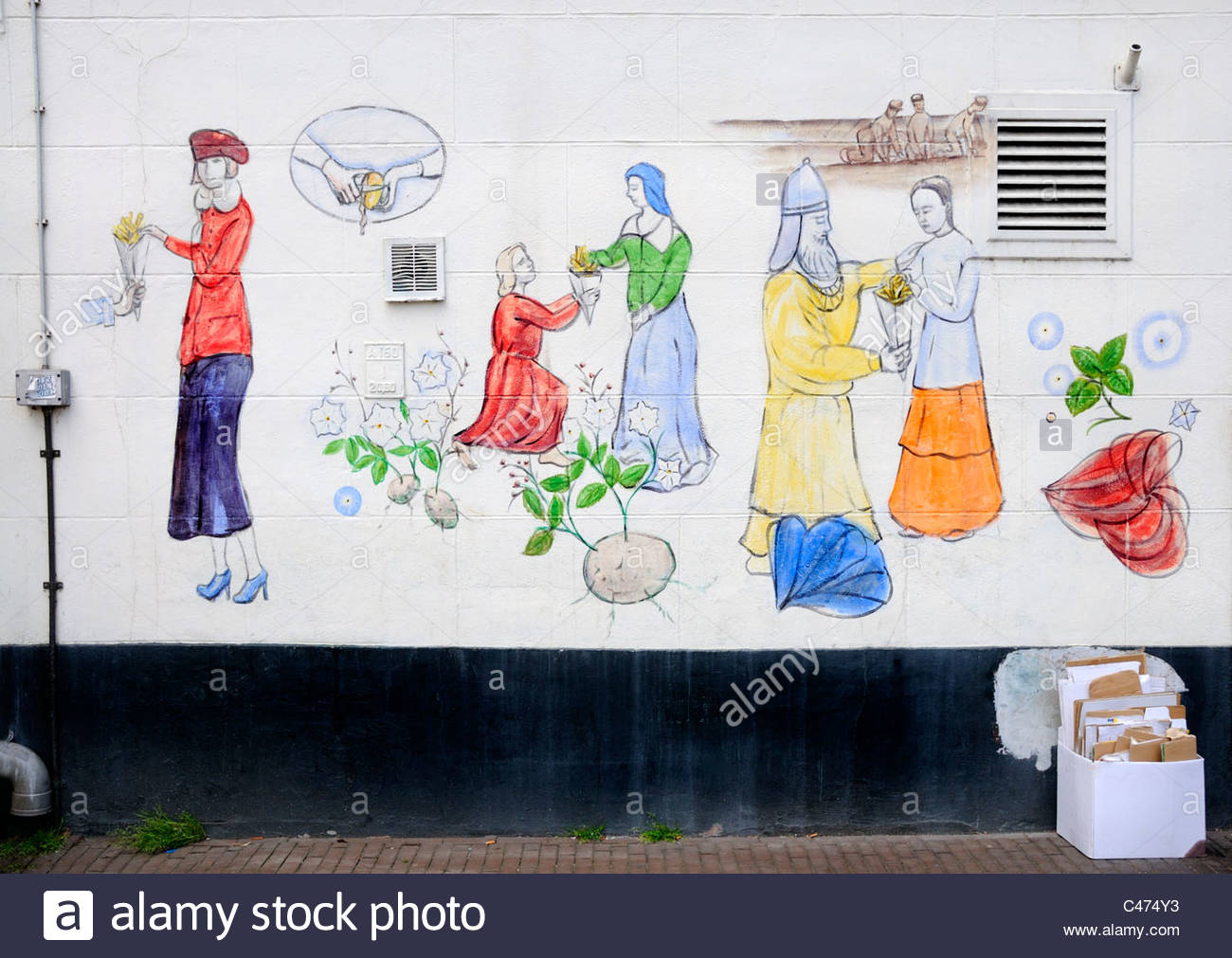 1300x1011 Nijmegen, Netherlands. Wall Painting And Cardboard For Recycling - Painting Recycling