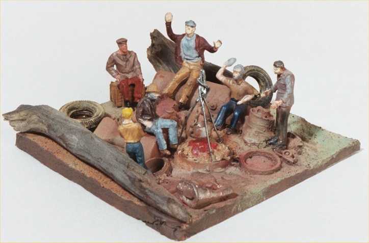 724x477 Tips And Techniques For Painting Model Train Layout Figures - Painting Scale