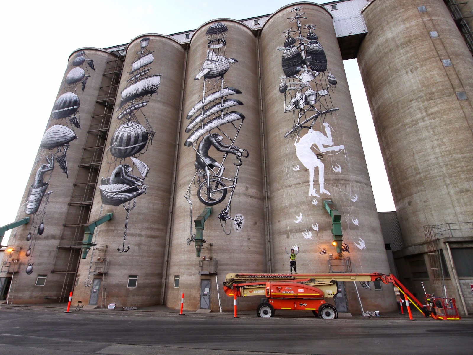 1600x1202 Phlegm Northam Grain Silos, Western Australia. - Painting Silos