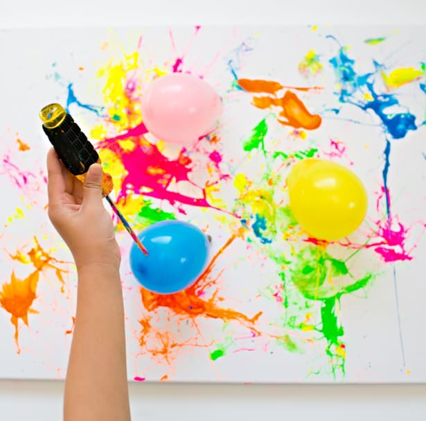 615x607 Balloon Splatter Painting With Tools Fun Outdoor Art Project For Kids - Painting Splatter