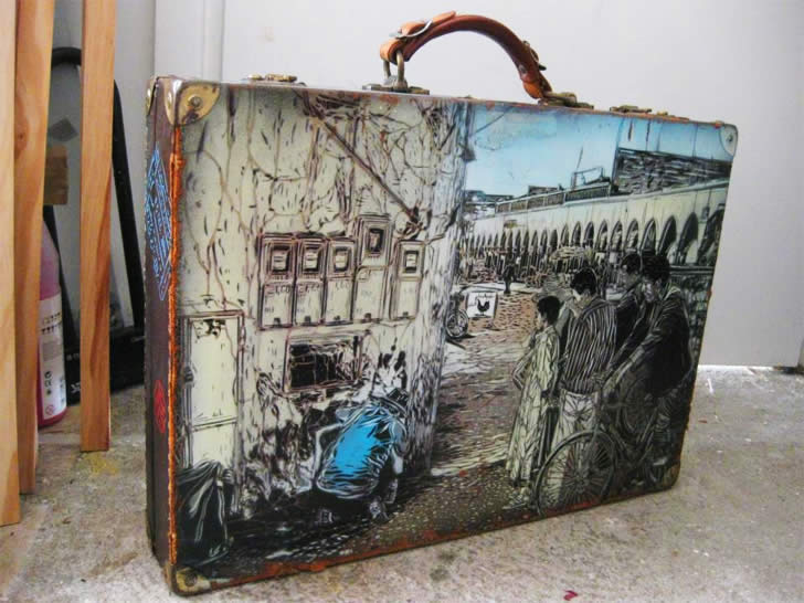 728x546 Graffiti It Is Time For Change Scene360 - Painting Suitcase