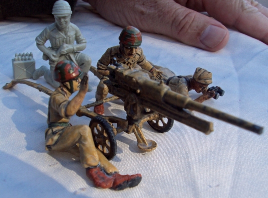 537x398 Toy Soldiers - Painting Toy Soldiers