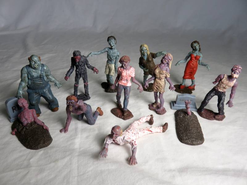 800x600 Zombies By Safari, 12 Different, About 3, 54mm Painted Toy - Painting Toy Soldiers