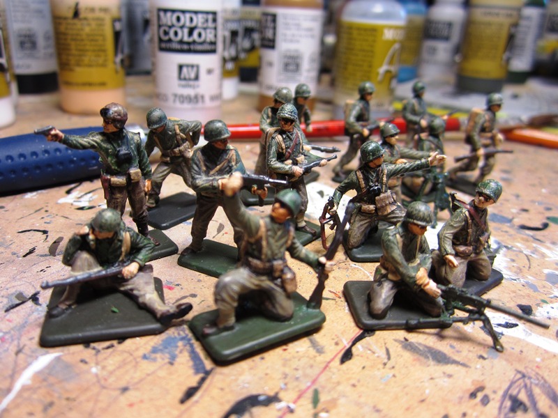 plastic figurines to paint