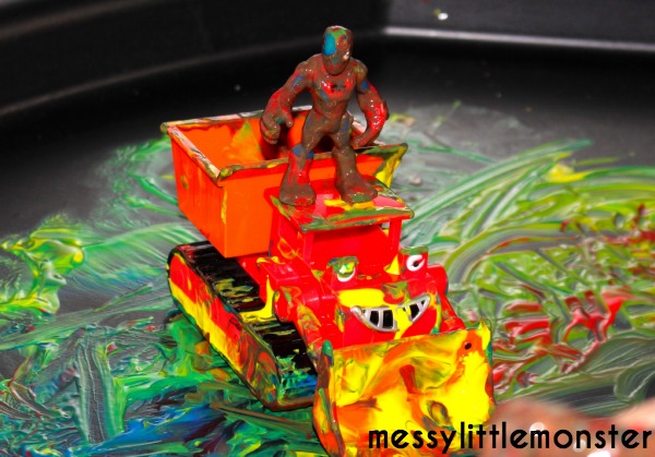600x419 Painting With Toy Cars - Painting With Toy Cars