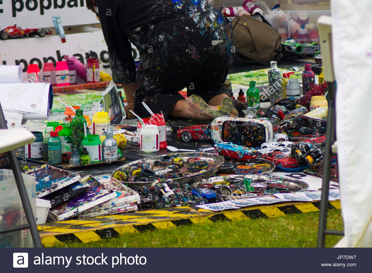 1300x956 Artist Known As Pop Bang Colour Hard - Painting With Toy Cars