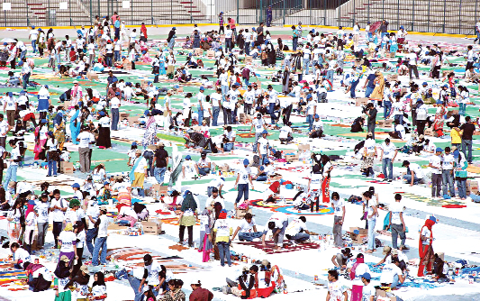 533x334 Students Paint - Pakistan Flag Painting