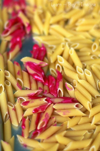 400x600 Painted Pasta Art ~ Learn Play Imagine - Pasta Painting