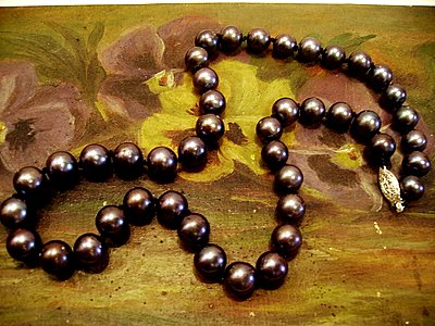 400x300 Black Pearl Jewelry Photos - Pearl Necklace Painting