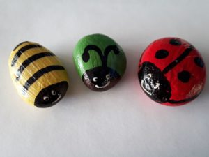 300x225 Pebble Painting Ideas How To Paint Pebble Bugs Uniball - Pebble Painting