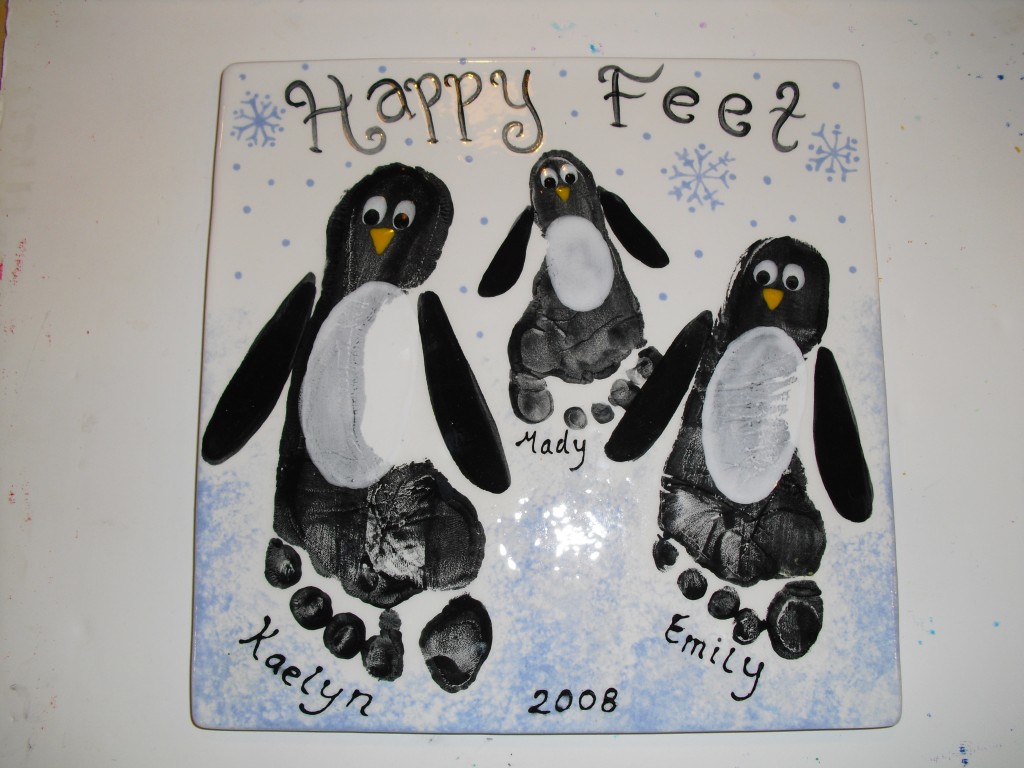 1024x768 Gallery Artcentric - Penguin Feet Painting