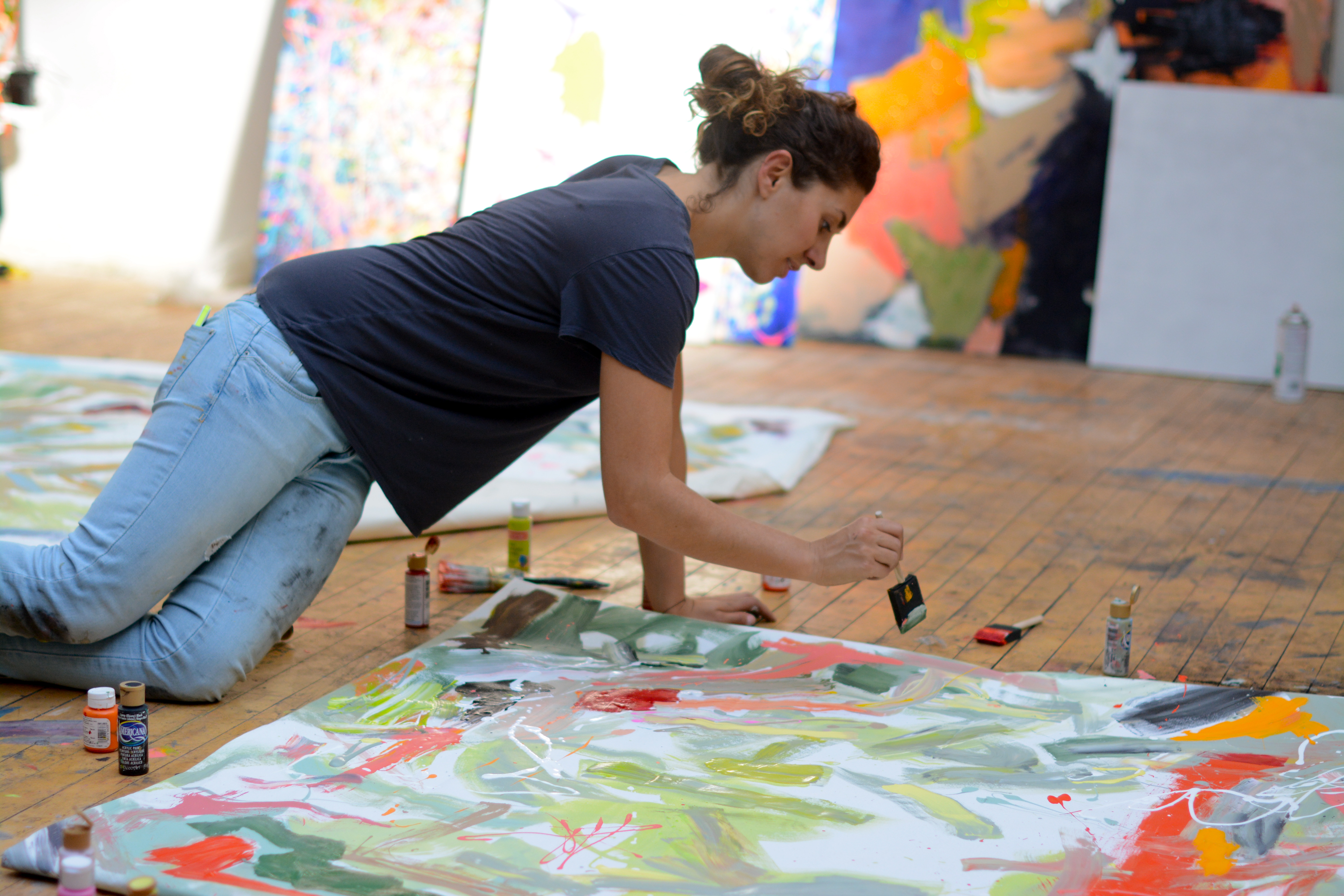 6000x4000 Nyc Abstract Painter Holding Court - People Painting