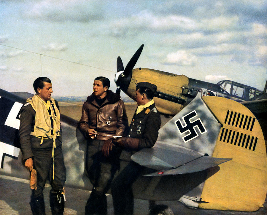 900x725 Wwii Luftwaffe Pilots Painting By Historic Image - Pilot Painting