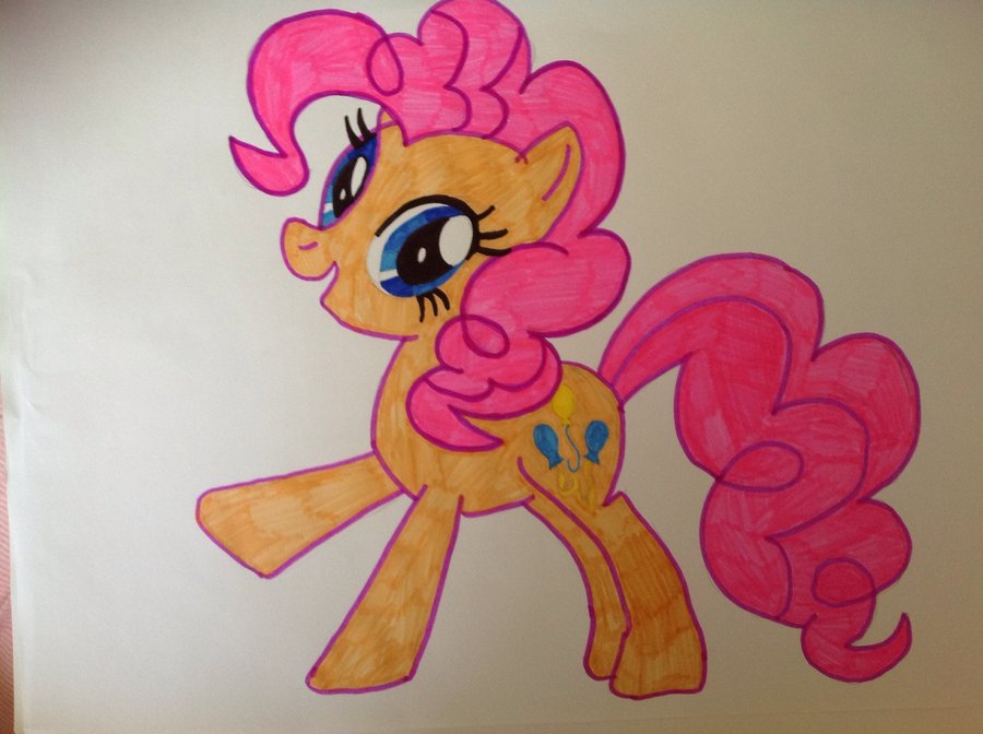 900x672 My Little Pony Friendship Is Magic - Pinkie Pie Painting