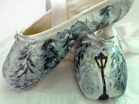 570x425 Narnia Inspired Hand Painted Pointe Shoes Ahhhh!!! I Want Them - Pointe Painting