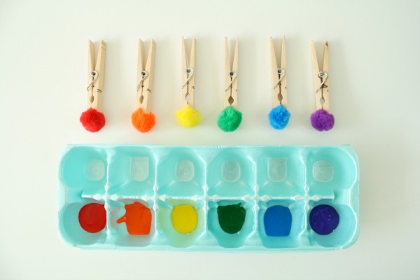 600x400 Pom Pom Painted Rainbow Craft For Kids - Pom Pom Painting