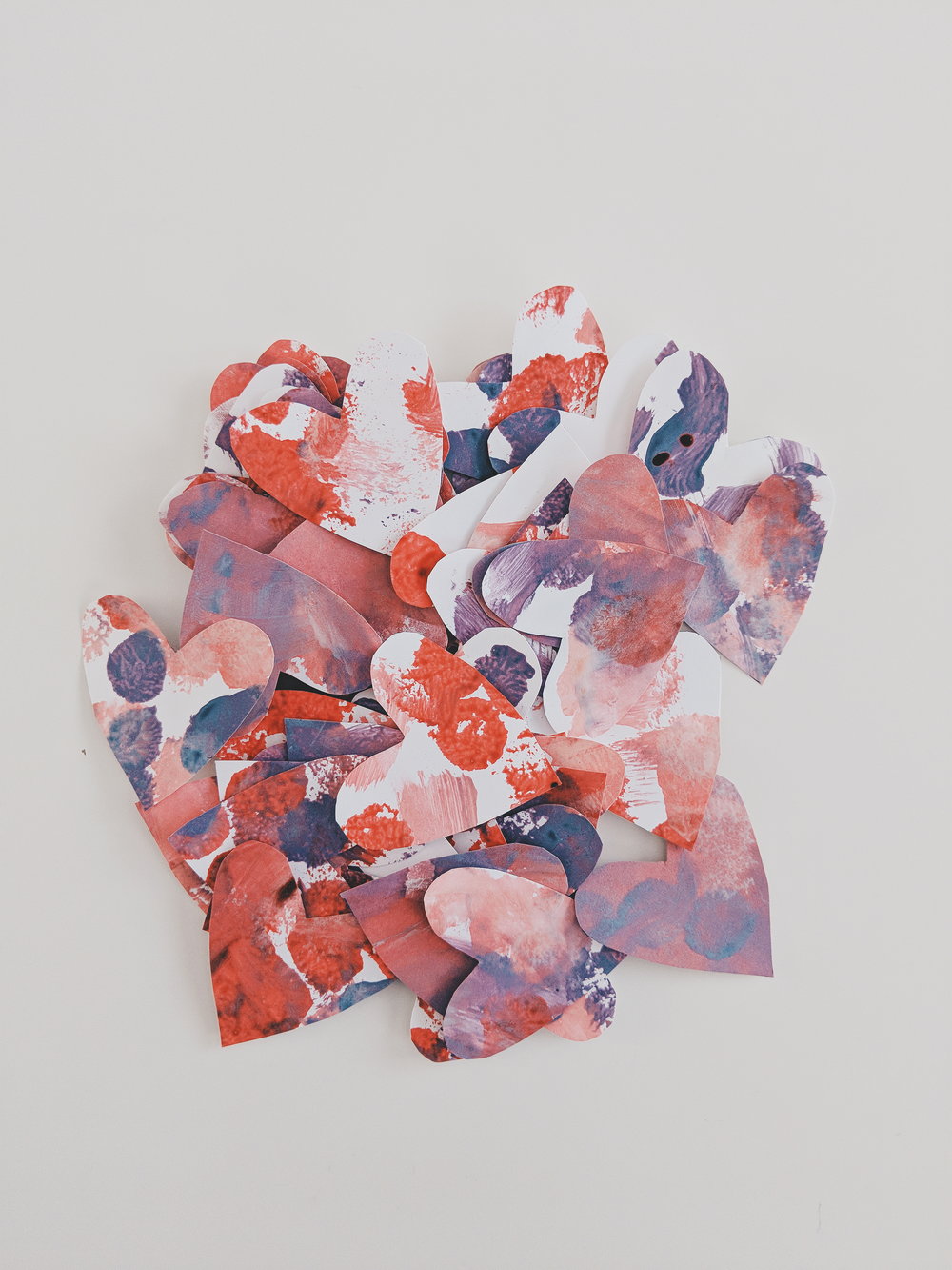 1000x1333 Pom Pom Painting + Diy Heart Garland Moments With Miss - Pom Pom Painting